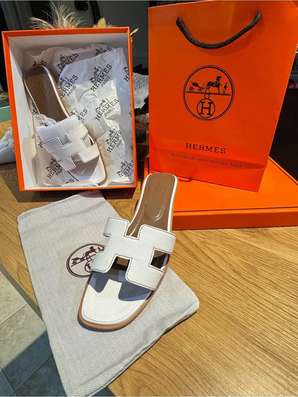Hermes White Oran Leather Slide Sandals - Women